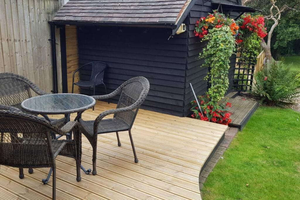 Riverside Lodge Pied A Terre Fordingbridge Exterior foto